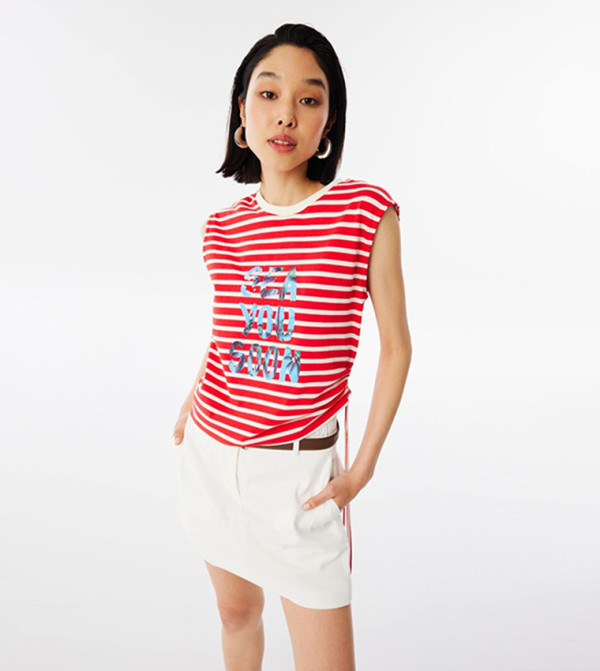 تويست - اوتليت تويست - اوتليت - أحمر  Short Sleeve T-Shirts