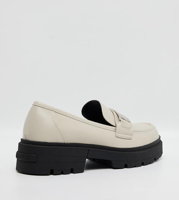 Nine West Loafers & Mocassins - White undefined