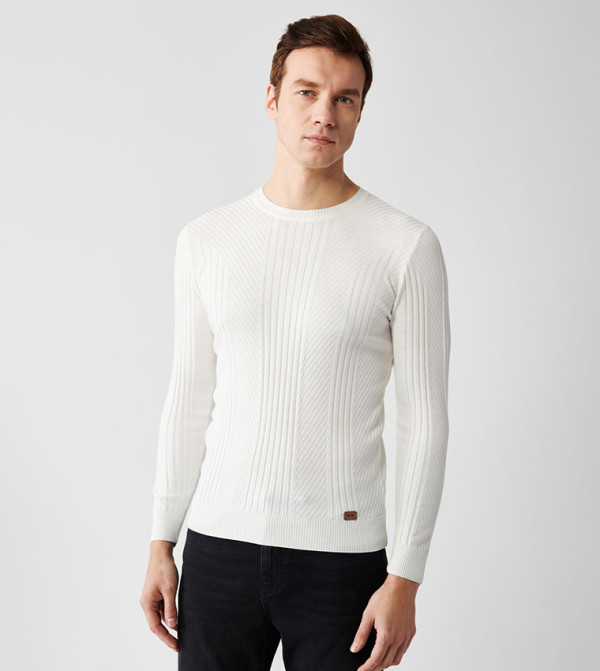 Avva - Outlet  Round Neck Sweaters - Ecru Round Neck Sweaters