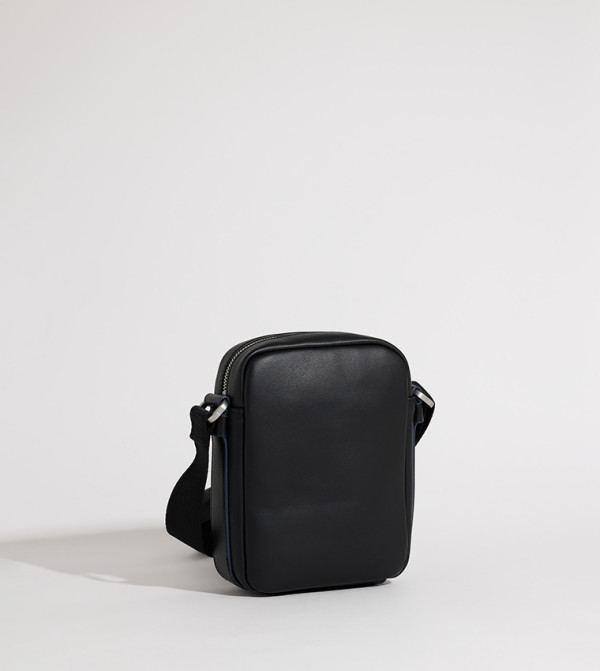 Tommy Hilfiger  Cross Body & Sling Bags - Black Cross Body & Sling Bags