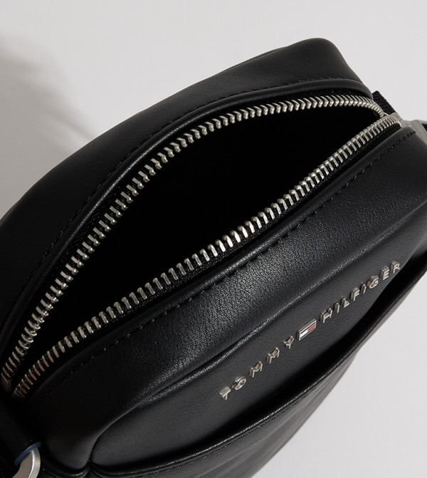 Tommy Hilfiger  Cross Body & Sling Bags - Black Cross Body & Sling Bags
