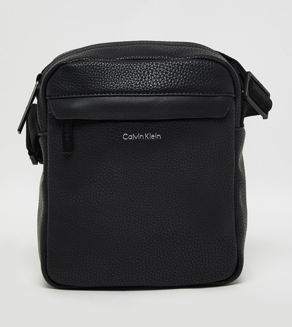 كالفين كلاين  حقائب خصر - أسود Cross Body & Sling Bags