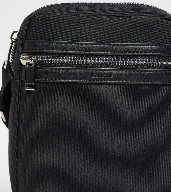 كالفين كلاين كالفين كلاين - أسود Cross Body & Sling Bags