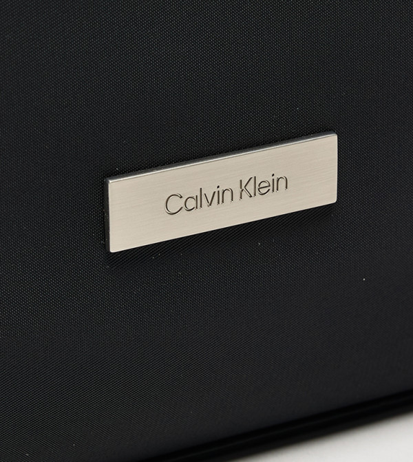 Calvin Klein Calvin Klein - Black undefined