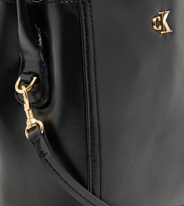 كالفين كلاين كالفين كلاين - أسود Handheld Bags