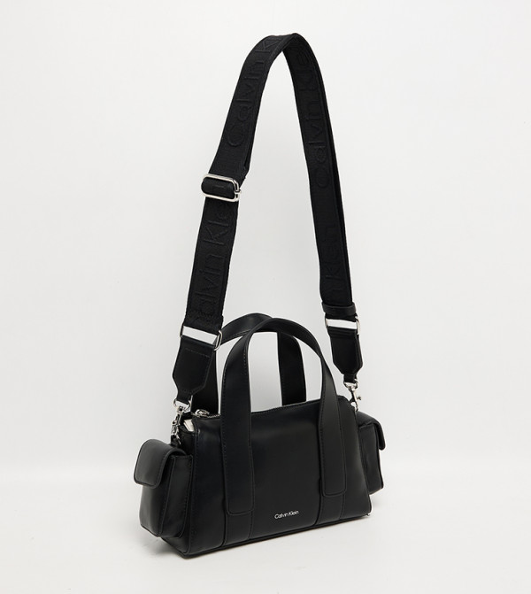 كالفين كلاين كالفين كلاين - أسود Handheld Bags