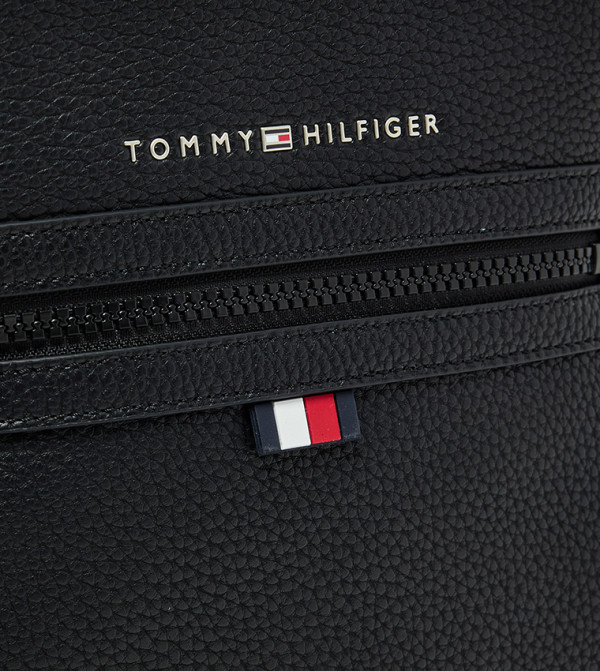 Tommy Hilfiger Tommy Hilfiger - Black Cross Body & Sling Bags