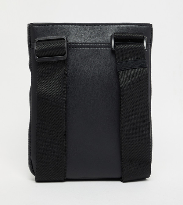 تومي هيلفيغر تومي هيلفيغر - أسود Cross Body & Sling Bags