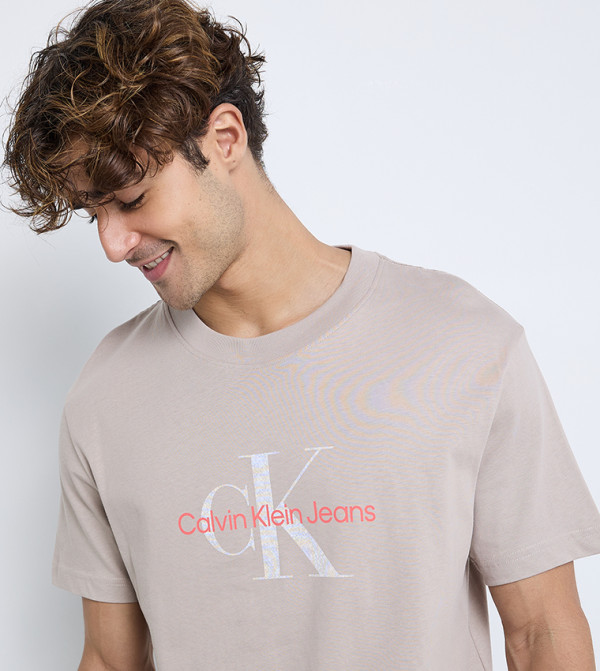Calvin Klein Jeans Calvin Klein - Taupe Round Neck T-Shirts