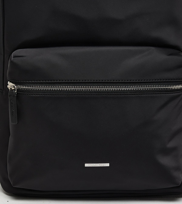Calvin Klein Calvin Klein - Black undefined
