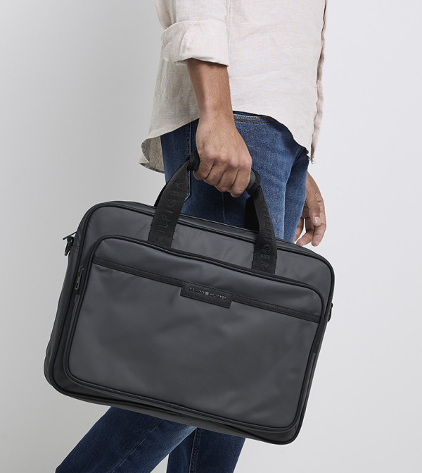 Tommy Hilfiger  Hand Bags - Blue undefined