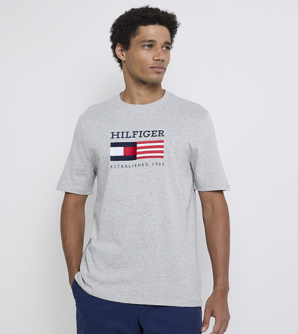 تومي هيلفيغر  تيشيرتات كاجوال - رمادي Round Neck T-Shirts