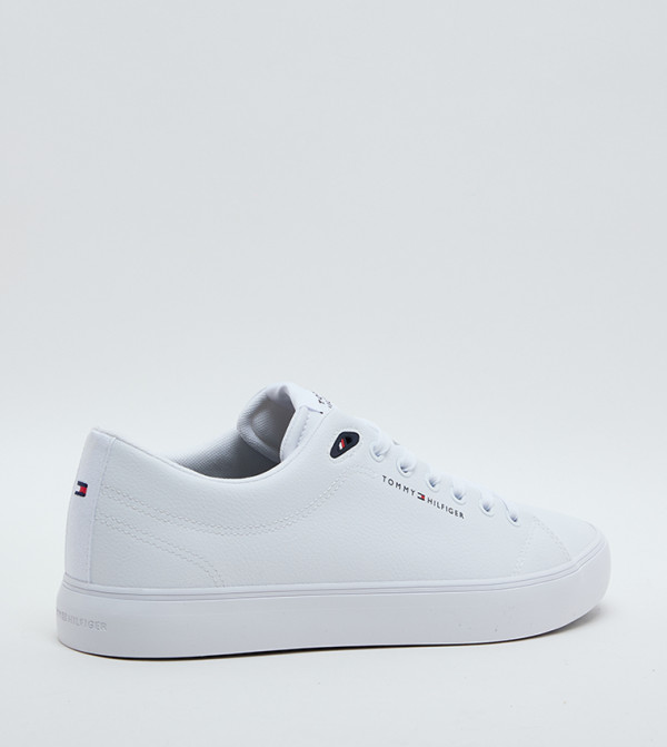 تومي هيلفيغر تومي هيلفيغر - أبيض أحذية برقبة منخفضة 