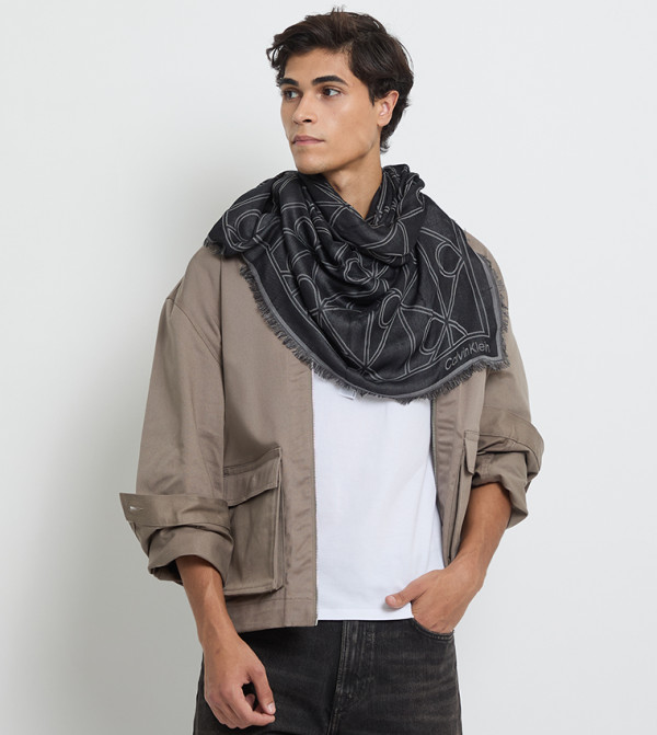 كالفين كلاين  أوشحة - رمادي Knitted Scarves