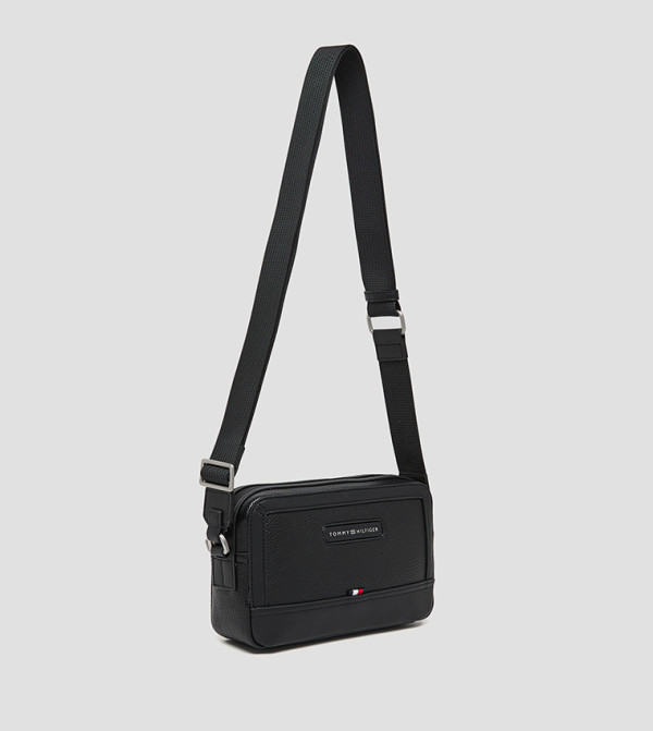 تومي هيلفيغر تومي هيلفيغر - أسود Cross Body & Sling Bags