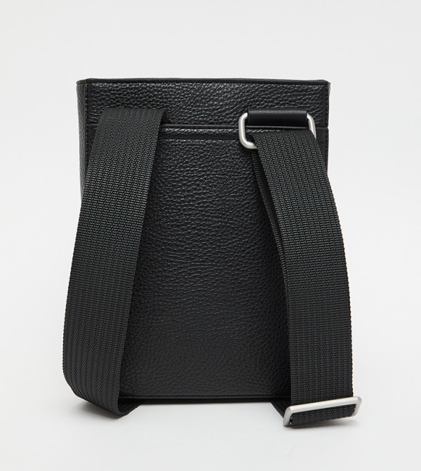 Tommy Hilfiger  Cross Body & Sling Bags - Black Cross Body & Sling Bags