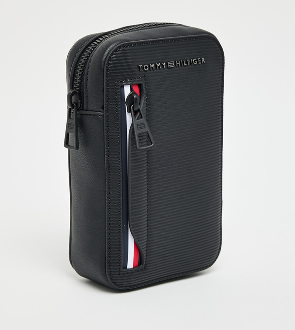 Tommy Hilfiger Tommy Hilfiger - Black Cross Body & Sling Bags