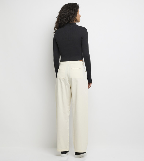 Tommy Jeans  Sweaters & Cardigans - Black Round Neck Sweaters