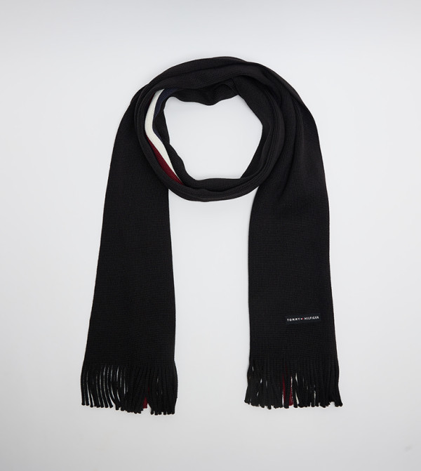 تومي هيلفيغر  أوشحة - أسود Knitted Scarves