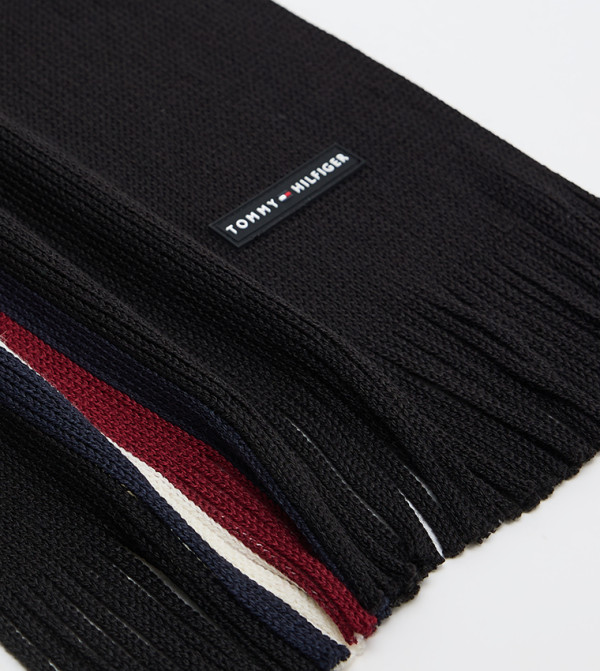 تومي هيلفيغر  أوشحة - أسود Knitted Scarves