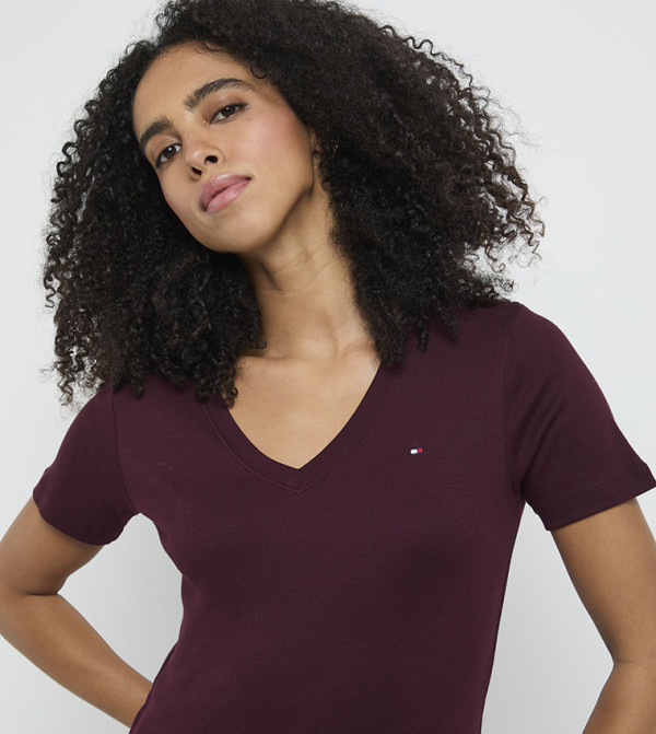 تومي هيلفيغر  تيشيرتات  كم قصير  - بورغندي Short Sleeve T-Shirts