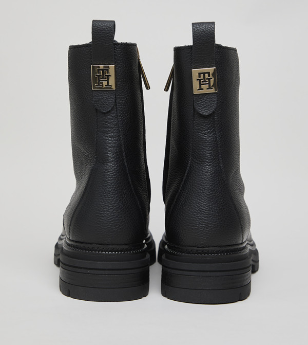 تومي هيلفيغر بوت لمنتصف الساق - أسود Mid Calf Boots