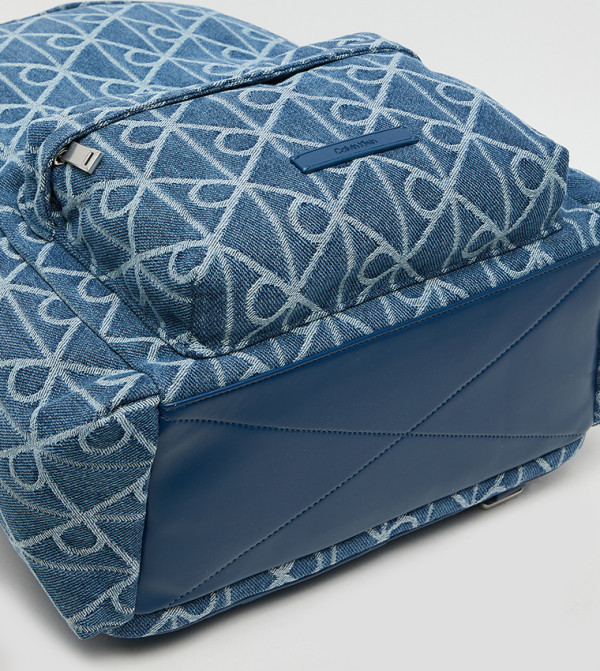 كالفين كلاين  - أزرق undefined