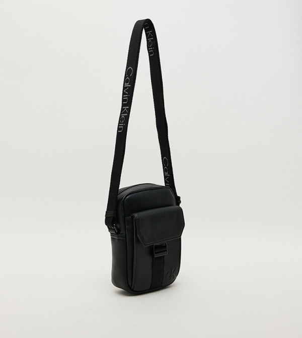 Calvin Klein Calvin Klein - BLACK Cross Body & Sling Bags
