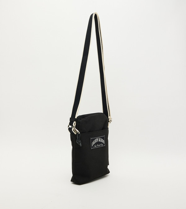 كالفين كلاين كالفين كلاين - أسود Cross Body & Sling Bags