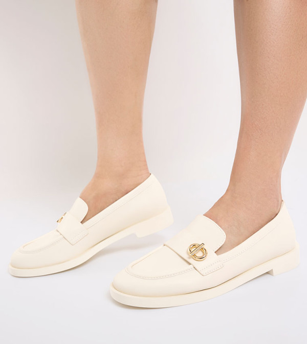 Charles & Keith  Mary Janes - Black Mary Janes