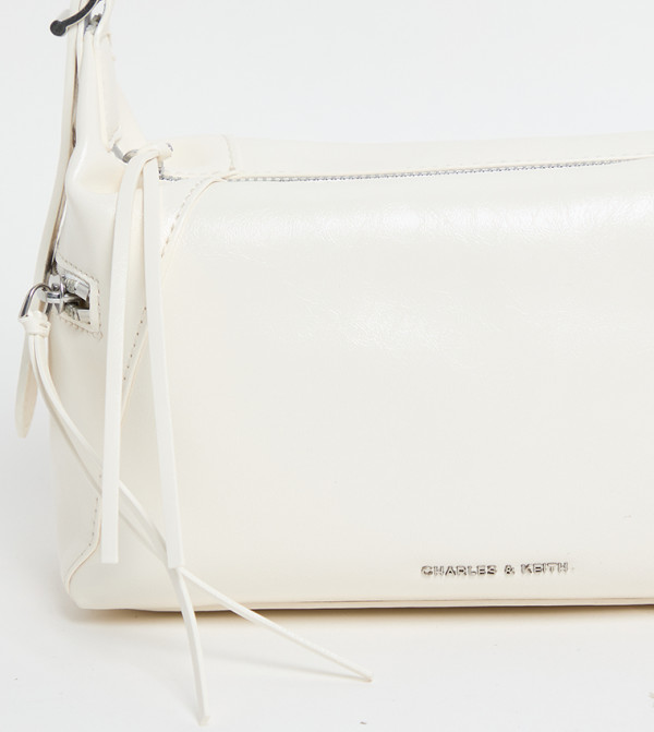 تشارلز آند كيث  valentine-2026 - أوف وايت  حقائب الكتف