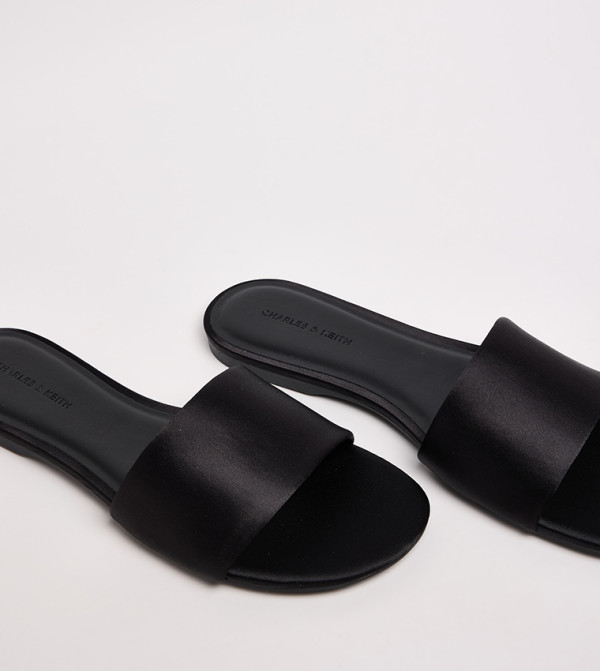 Charles & Keith  heatwave-ready-w - Black Flat Sandals