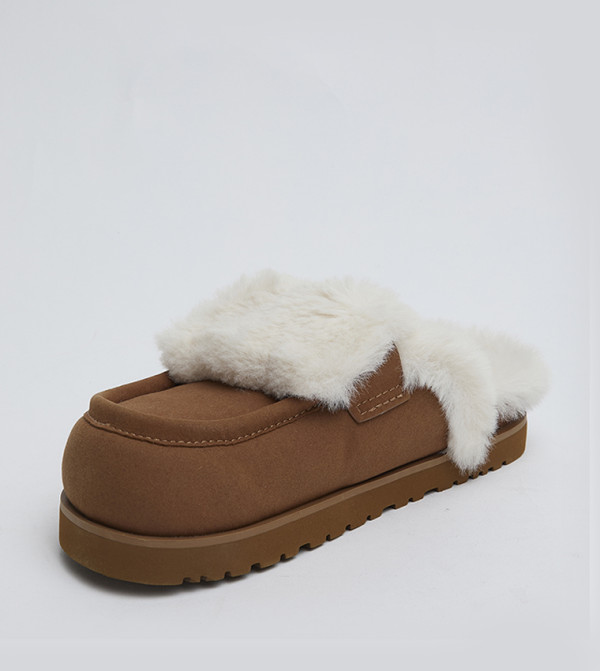 تشارلز آند كيث  Slip-Ons - بني  سهل الارتداء