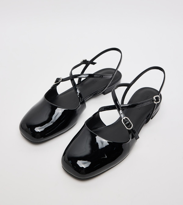 Charles & Keith  Flat Shoes - Black undefined