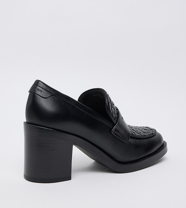 Charles & Keith Charles & Keith - Black Pumps
