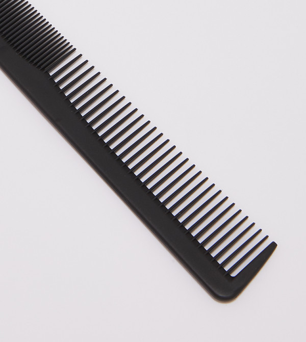 Ikonic Ikonic - Black BRUSH AND COMBS
