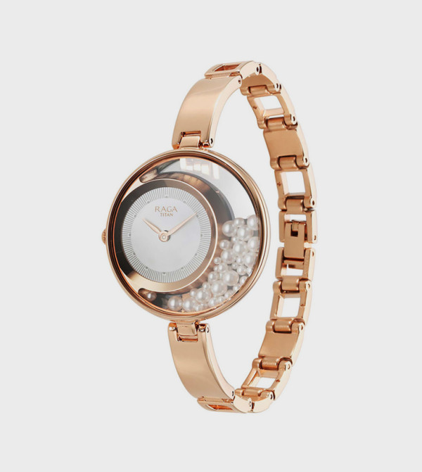Titan  - White undefined