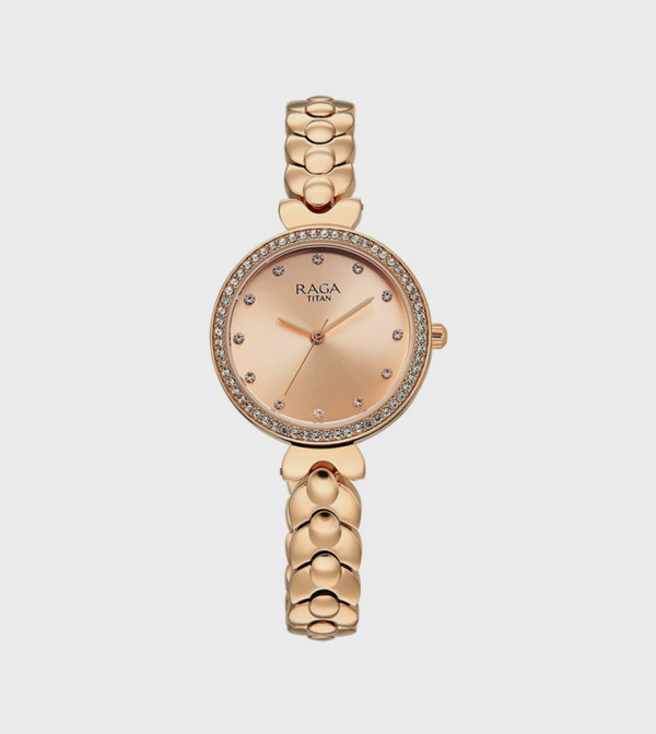 Titan  - Gold undefined