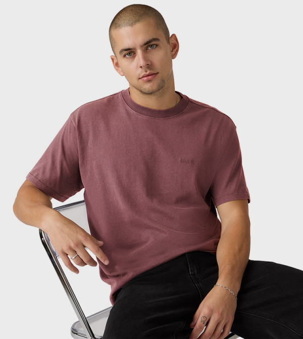 ليفايز  تيشيرتات كاجوال - أحمر  Round Neck T-Shirts