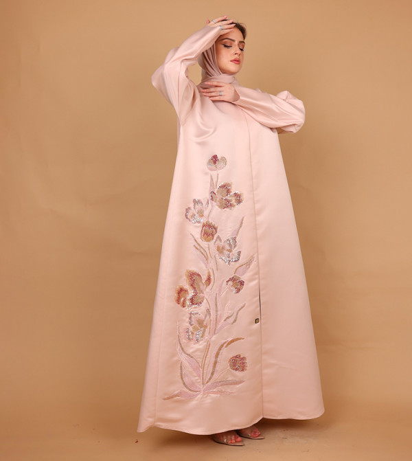 اكسا أيكسا - وردي Abayas