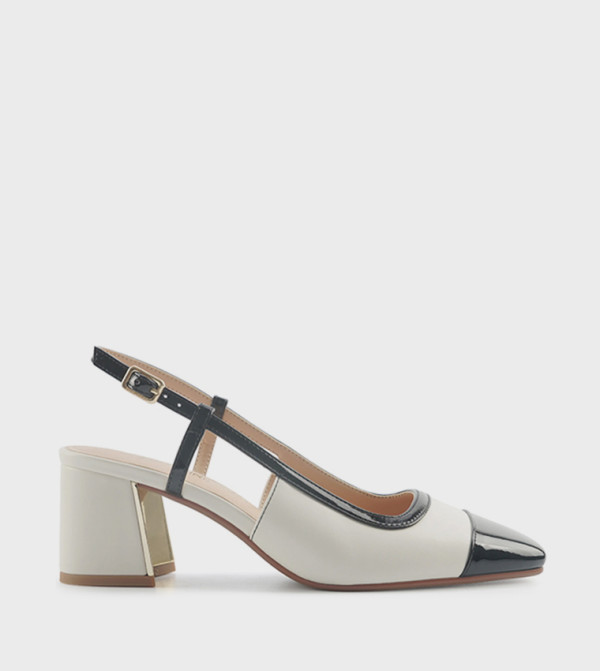 Nine West  - White Pumps