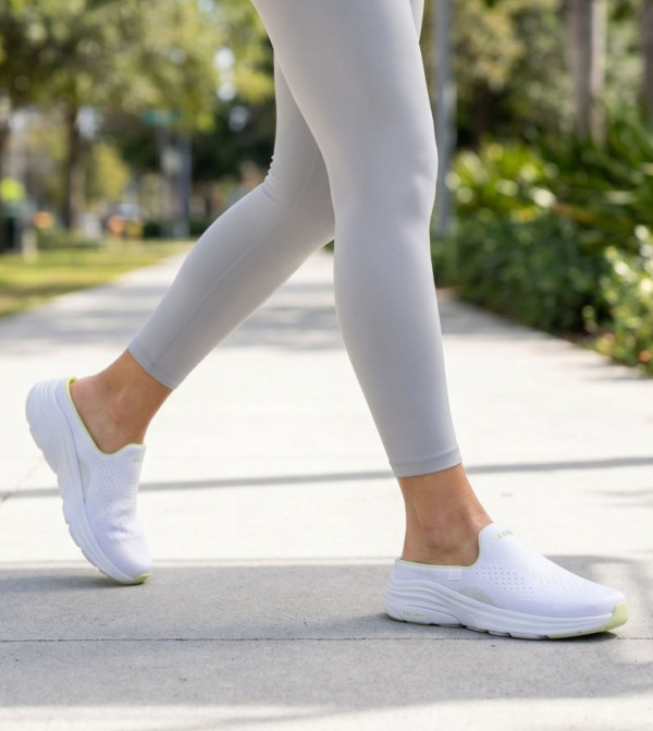 Skechers Skechers - White Casual Slip-ons