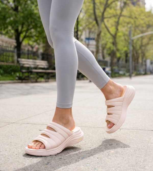 Skechers Skechers - Peach Flat Sandals