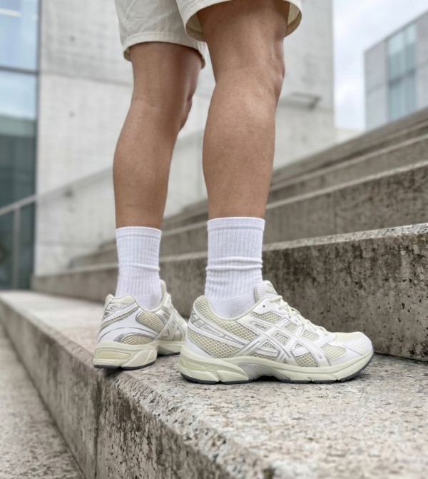 Asics  Sneakers - Beige Low Top