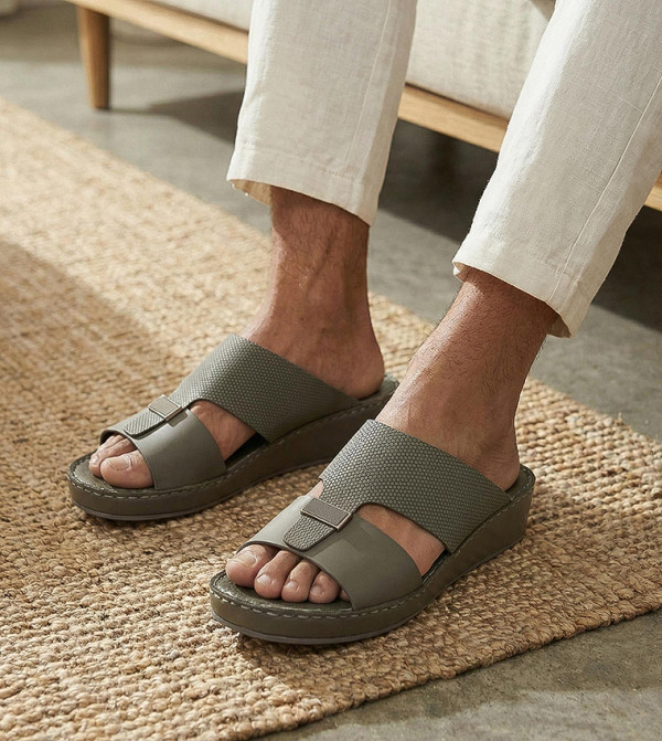 Hush Puppies Hush Puppies - Grey Arabic Sandals