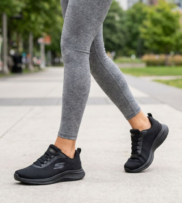 Skechers Skechers - Black Walking Shoes