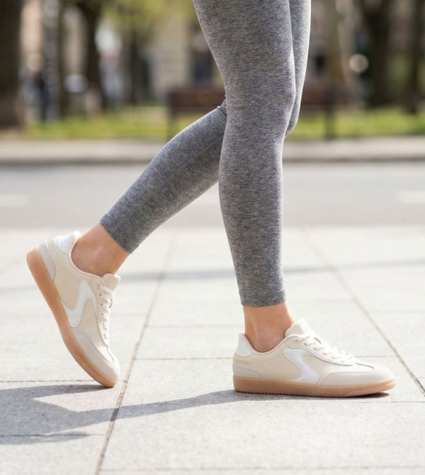 Skechers Skechers - Beige Low Top