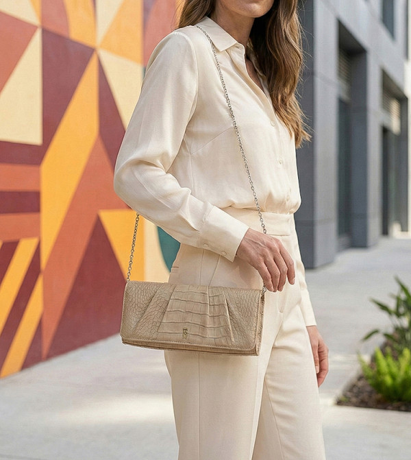Steve Madden Clutches - Beige Clutches