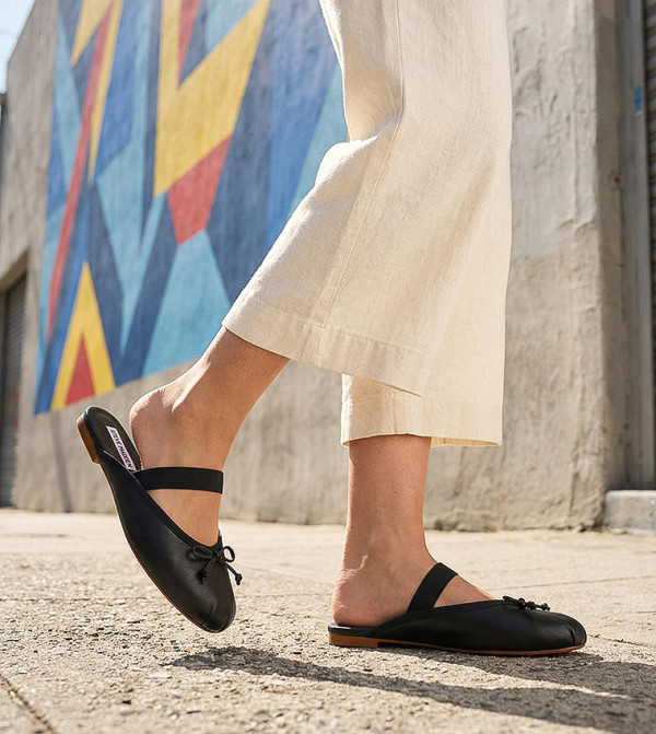 Steve Madden  Flat Shoes - Black undefined