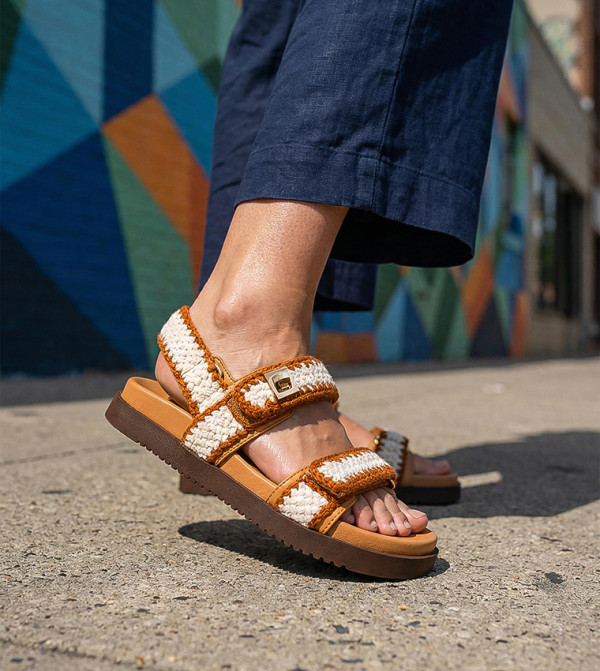 ستيف مادن ستيف مادن - بني  Flat Sandals